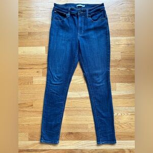 LEVI’s high rise skinny women’s jeans size 31